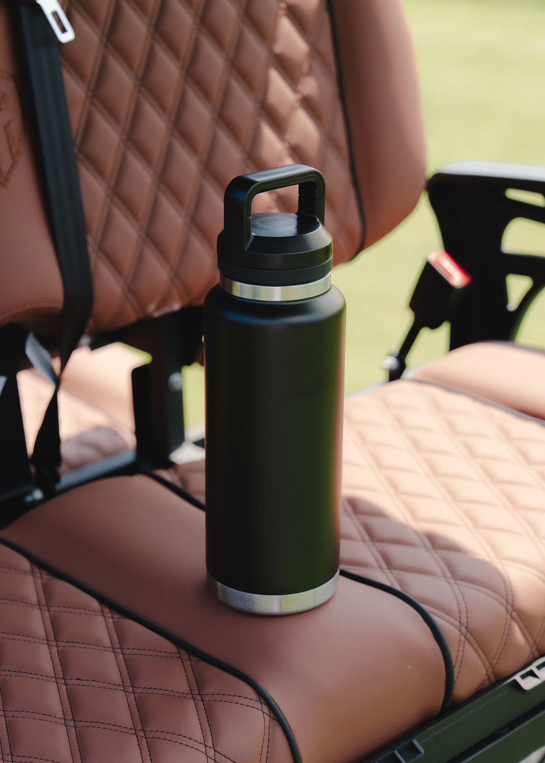 EA 36oz Vacuum Bottle
